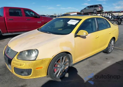 2007 Volkswagen Jetta Gli z USA, uszkodzony, nr VIN 3VWWJ71K27M172826